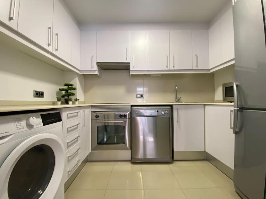 Executive Style Near Downtwon Apartment Валенсия Екстериор снимка