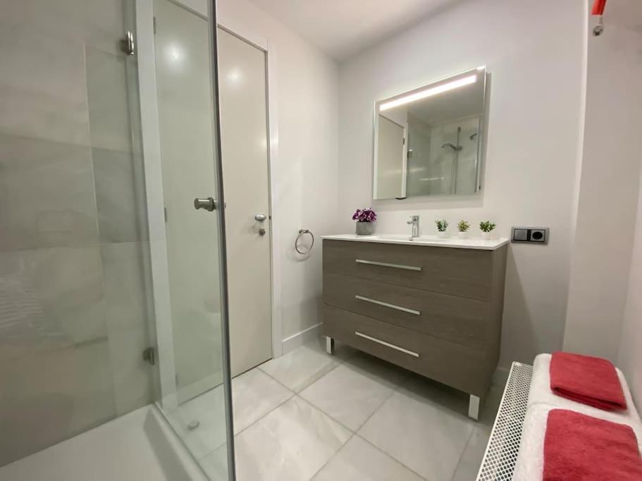 Executive Style Near Downtwon Apartment Валенсия Екстериор снимка