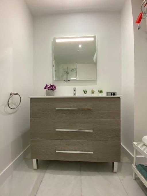 Executive Style Near Downtwon Apartment Валенсия Екстериор снимка